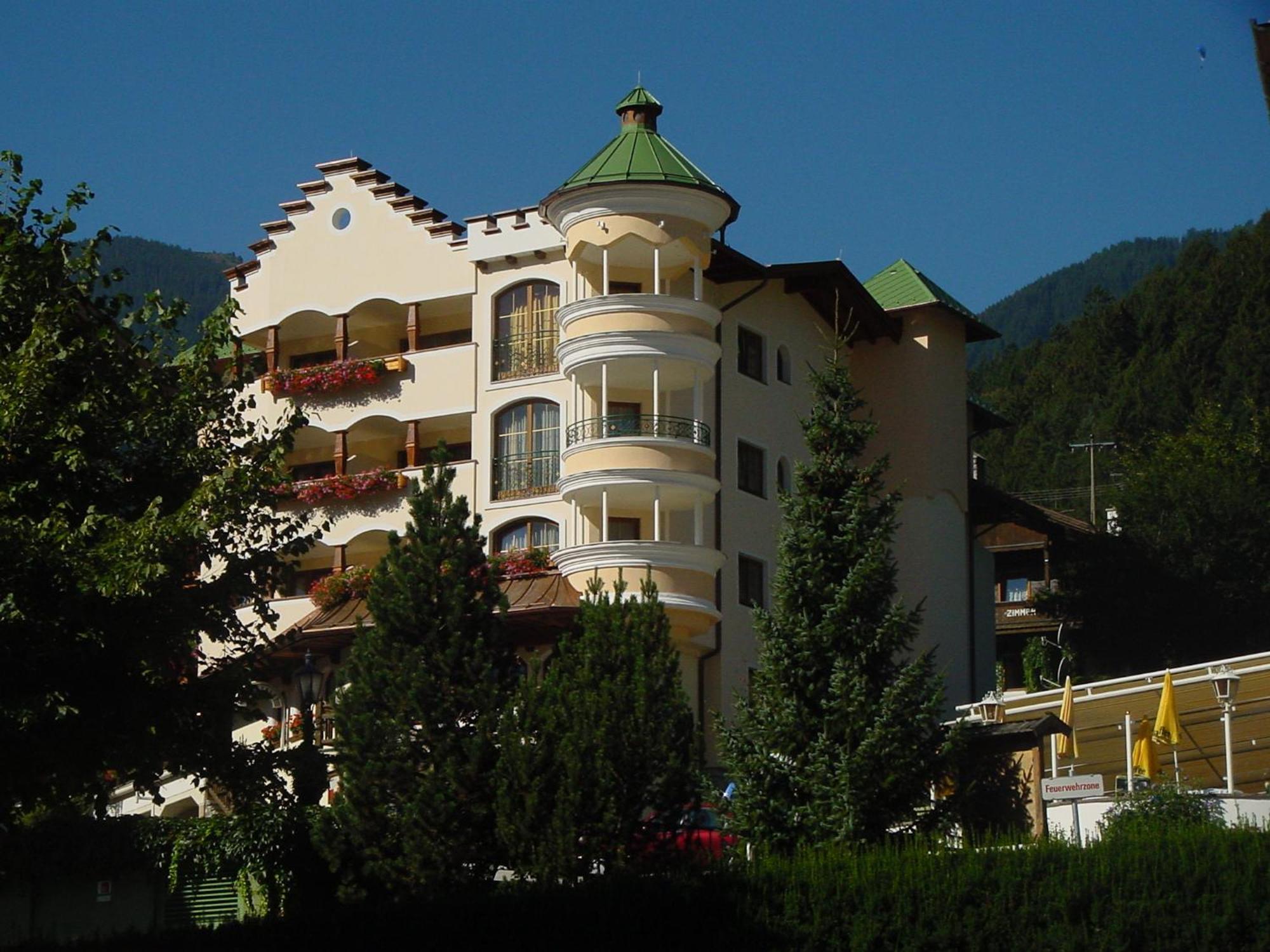 Sieghard - Das kleine Hotel mit der grossen Küche Hippach Exterior foto